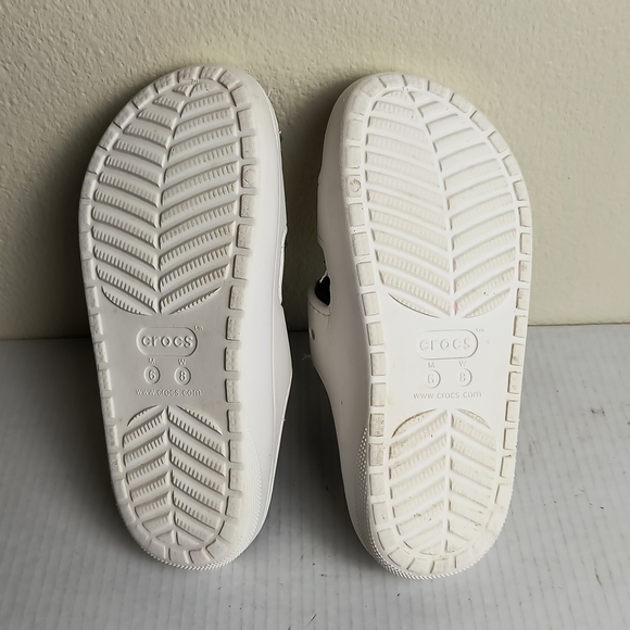 CROCS Classic Cozzzy Women's White and Gray Fuzzy Sandals Unisex W/8 M/6 - Picture 5 of 6